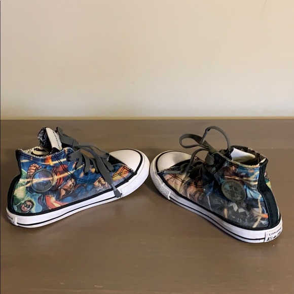 Converse x DC Comics Justice League High Top Sneakers - Boy’s Size 9 - Picture 11 of 15